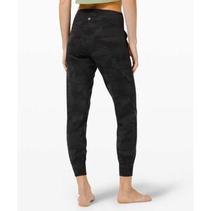 29 Lululemon Align Jogger 28"